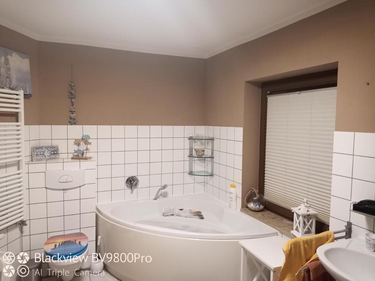 Ferienwohnungen "Weitblick" Und "Schwalbennest" Lodmannshagen Esterno foto